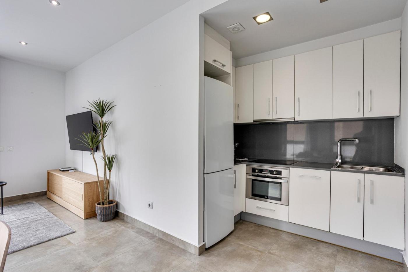 Urban Flats Vallirana バルセロナ エクステリア 写真