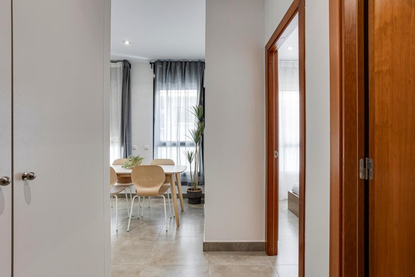 Urban Flats Vallirana バルセロナ エクステリア 写真
